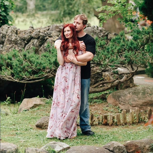 Meet your Posher, Lisa! 🥰❤️💕 - Picture 12 of 15